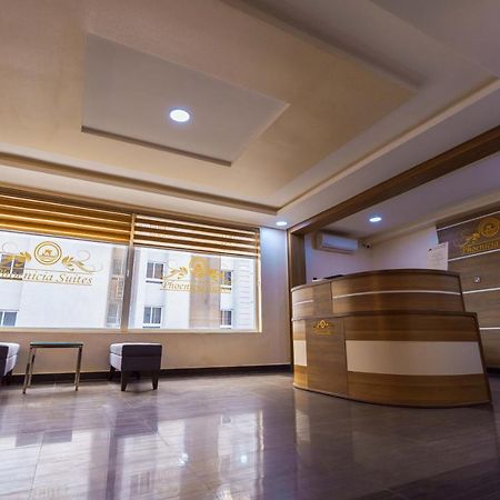 Phoenicia Suites Wupa Kültér fotó
