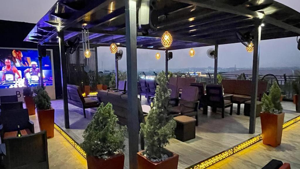 Phoenicia Suites Wupa Kültér fotó