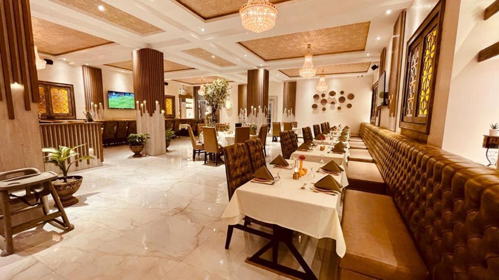 Phoenicia Suites Wupa Kültér fotó