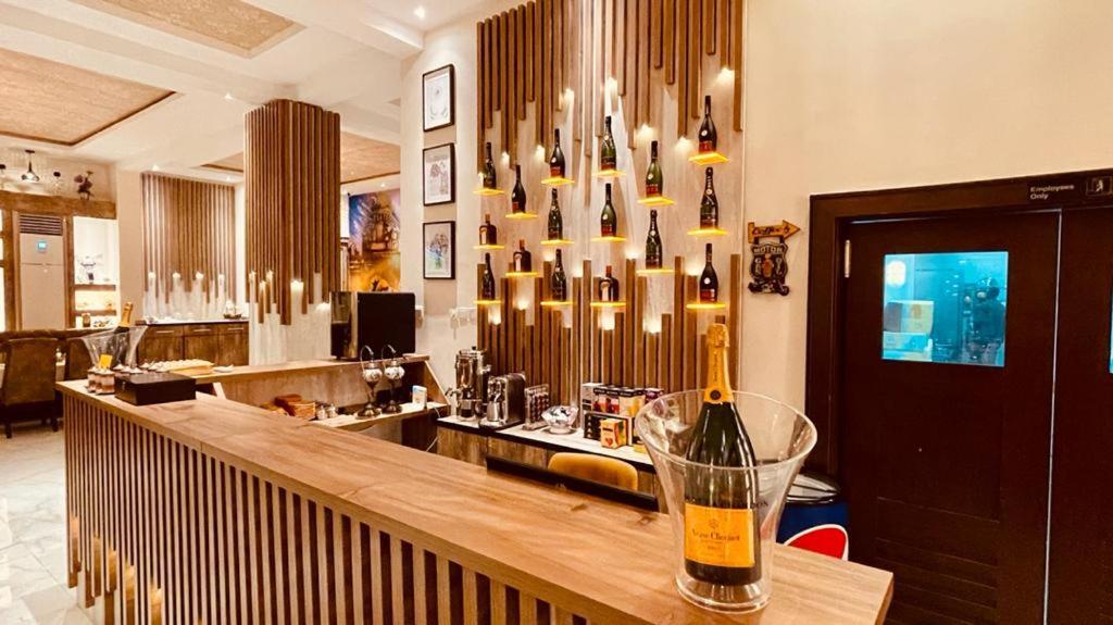 Phoenicia Suites Wupa Kültér fotó