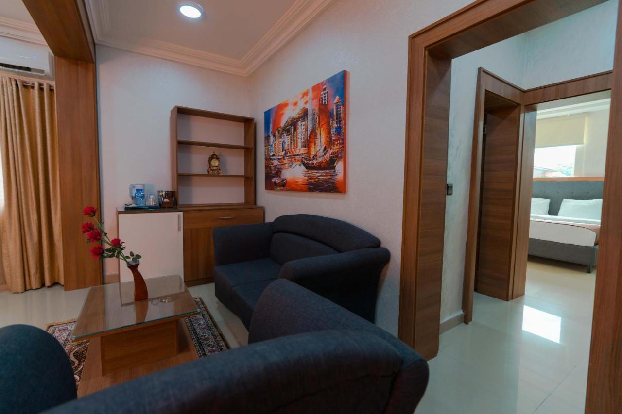 Phoenicia Suites Wupa Kültér fotó
